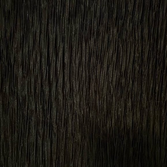 Pleated Cropped Blouse - Picture 2 of 3